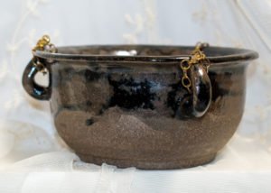 Medium 3-Handled Cauldron